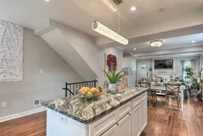Newly Remodeled! Luxe Gem - 3 Mi to Johns Hopkins - Interiör