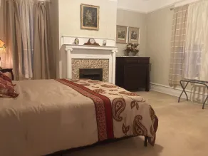 Enloe House Lodging & Events - Værelse
