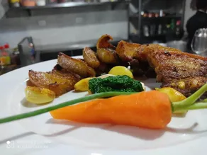 Kusum Airport Hotel - Restaurant
