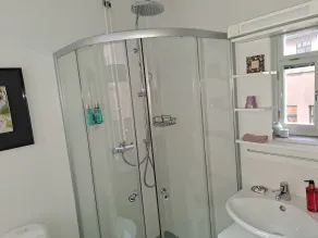 Strand Hotel - Bathroom