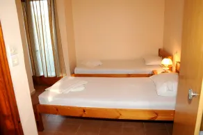 Topakas House - Rum