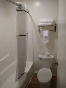 High Desert Inn - Bathroom