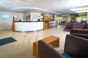 Holiday Inn Express Bedford by IHG - Recepción