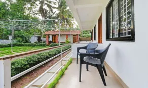 Morjim Pride Hotel with Swimming Pool near Morjim Beach - Rom