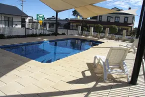 Red Earth Motel - Pool