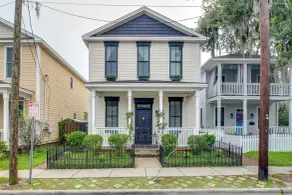 Cozy Savannah Vacation Rental w/ Fenced Courtyard! - Interiør