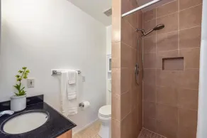 Marjorie's Kauai Inn - Badezimmer