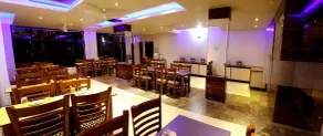 Hotel Vatika - the riverside resort - Restaurant