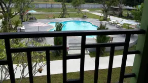 RoomQuest Chonburi Phanat Nikhom - Vista do quarto