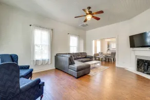 Charming 100-Year-Old Home < 1 Mi to Downtown - Interiør