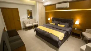 SPACE Luxury Rental Suites - Room