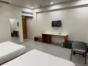 Hotel Madhukta Inn - Room