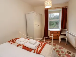 Familienfreundliches Landhaus mit Garten | Hunde erlaubt - Zimmer