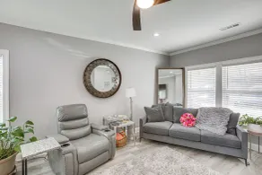Pet-friendly Gallatin Home w/ Deck, 1 Mi to Town! - Innenbereich
