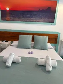Hostal Sunset Ibiza - Chambre