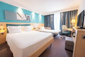 Hampton by Hilton Bristol Airport - Room