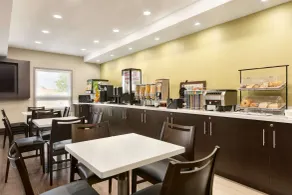 Super 8 by Wyndham Ajax/Toronto On - Restaurant