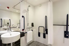 Holiday Inn Express Harlow by IHG - Baño