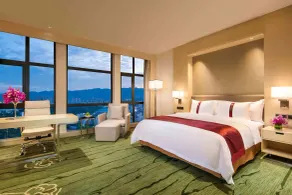 Holiday Inn Chongqing High-TechZone by IHG - Room