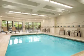 Courtyard by Marriott Middletown Goshen - Piscina