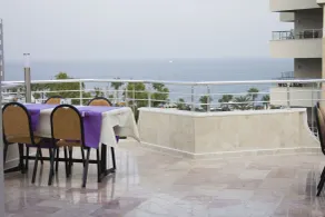Zel Hotel - Restaurante