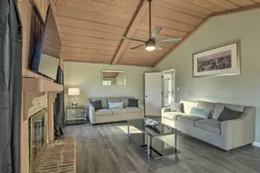 Stunning Greensboro Home w/ Deck & Pond View! - Interiör