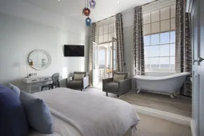 Royal Hotel - Room