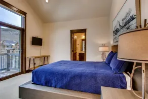 Spacious 3 Bedroom Townhome in River Run Village Within Walking Distance to Gondola and Restaurants - Værelse