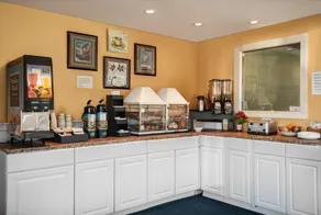 Monticello Inn- Framingham/ Boston - Restaurant