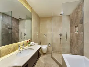 La Place Sarovar Portico - Bathroom