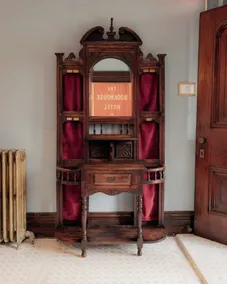 The Bookhouse at Faunbrook - Hall