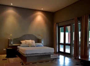 Tingala Lodge - Bed in the Bush - Room