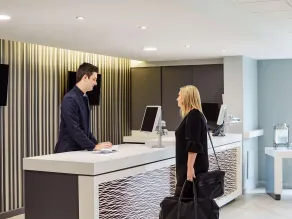 Novotel Wolverhampton City Centre - Recepción