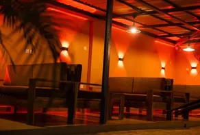 Dyke Suites And Apartments - Bar (en el alojamiento)