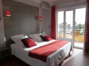 Hôtel Espadon, Le Lavandou - Vue de la chambre