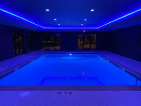 La Quinta Inn & Suites by Wyndham St Louis Route 66 - Piscine