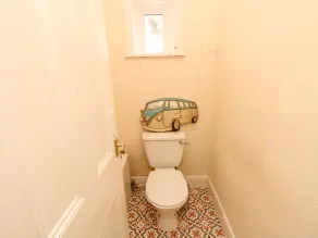Station Avenue - Bathroom