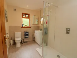 Thistle Dhu - Bathroom
