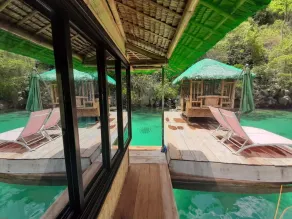 Paolyn Houseboats Coron Island - Pool