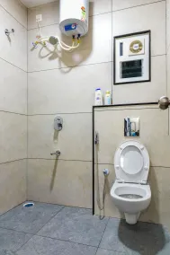 Buteak Suites BTM Layout - Bad