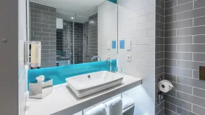 Holiday Inn Express & Suites - Potsdam by IHG - Bathroom
