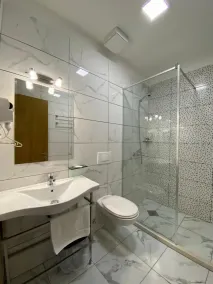 Hotel Republika Berat - Bathroom