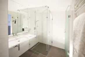 Twin room, shower, toilet, superior - Baño
