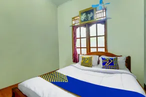 OYO Homes 91154 Desa Wisata Wayang Manyaran Wonogiri - Habitación