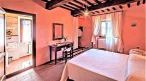 Umbrian Farmhouse Retreat with Private Pool and Garden - Zimmer