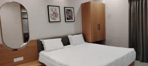 PubliQ Luxury Stays KPHB - Room