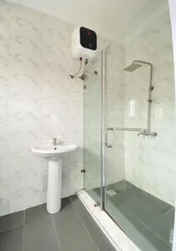 Green Court Apartments and Suites Lekki - Badezimmer