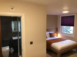Eagle Hotel Luton Airport - Room