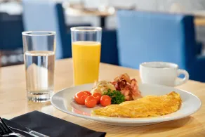 Holiday Inn Philadelphia Arpt-Stadium Area by IHG - Restaurant