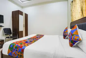 Hotel Johar Inn - Room